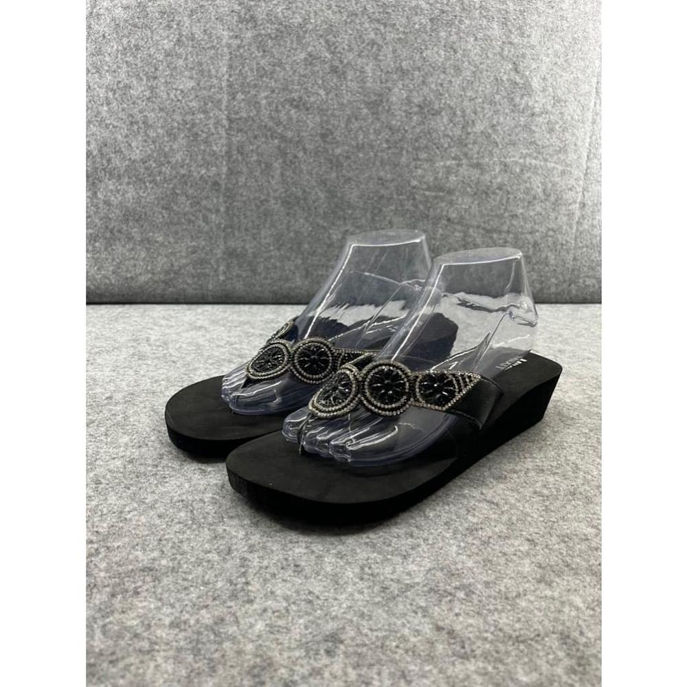Mix It Gemstone Women’s Flip Flops Wedge Heel - Black - Women’s Size 10